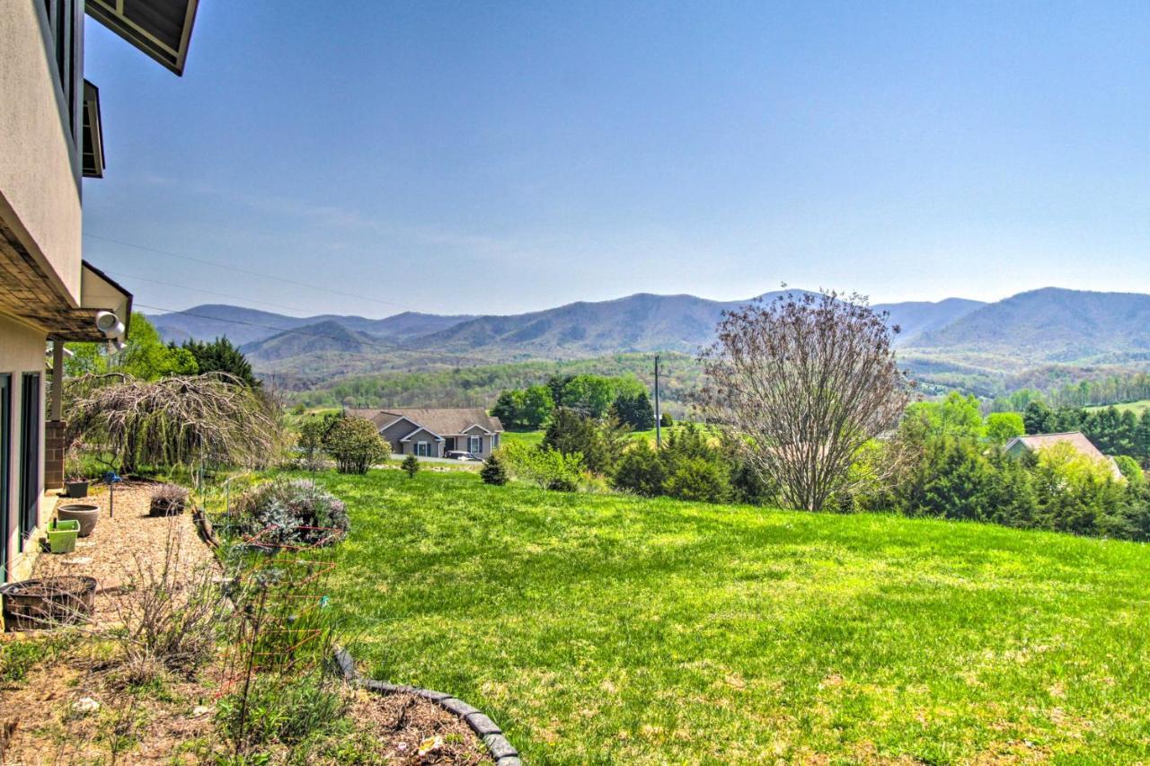 Spacious Lexington Home With Breathtaking Views Exterior photo